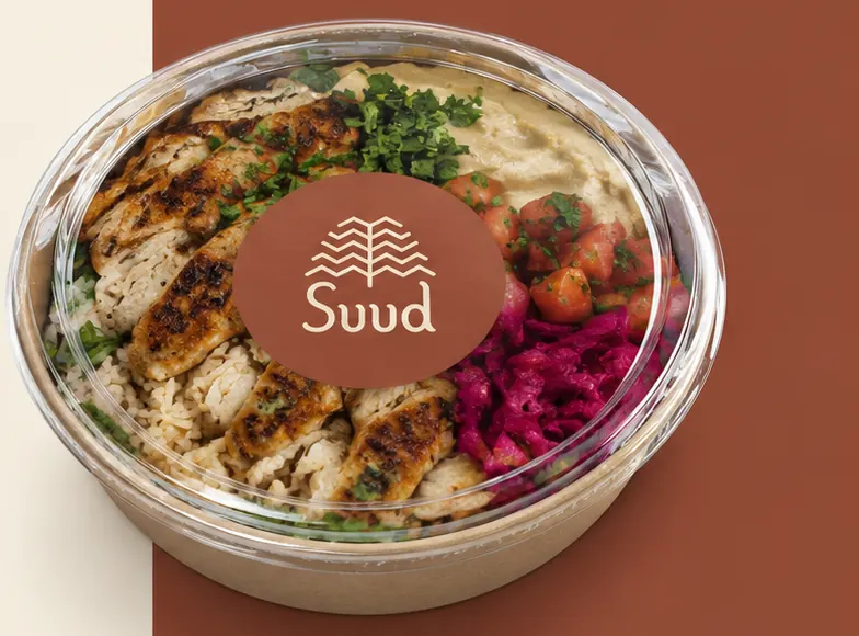Bowl do Suud com frango grelhado, hummus, tabule e repolho roxo